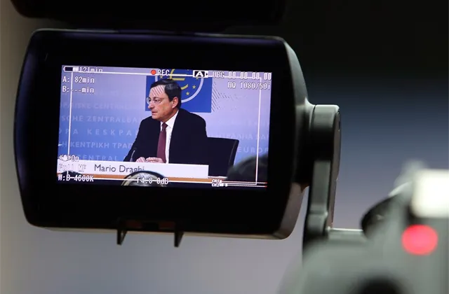 Výhled na nový obchodní týden: Trhy ovládne předvánoční nálada, rozbouřit je mohou ECB nebo Putin