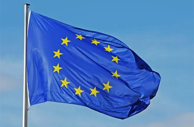 Inflace v eurozóně v listopadu podle finálních dat zpomalila na 0,3 % meziročně