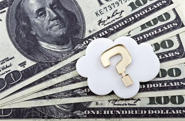 Vladimír Dlouhý: Česká měna je stále slabší, dolar stojí 24 korun. ČNB by ale měla s případnými dalšími opatřeními počkat