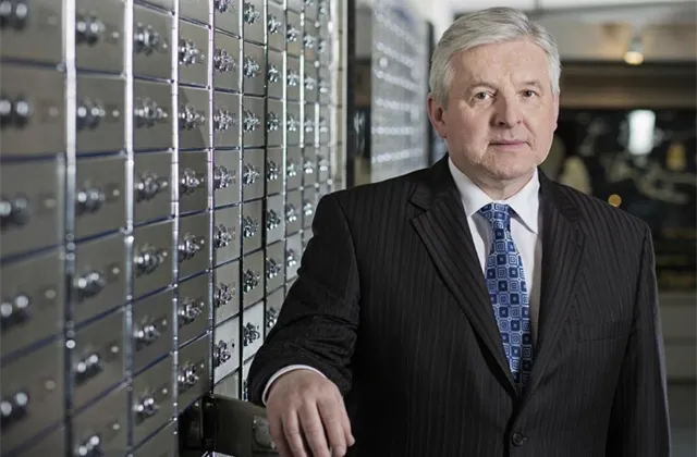 Rusnok: Pochybuji, že bude QE v eurozóně fungovat stejně jako v USA