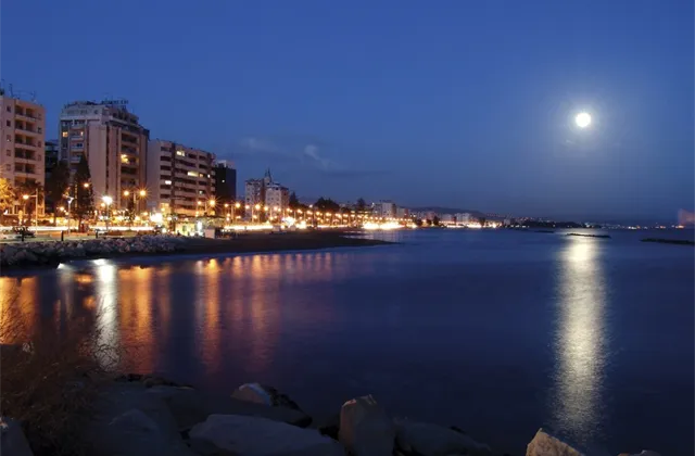 Kyperský prezident připravuje odvolání šéfky centrální banky