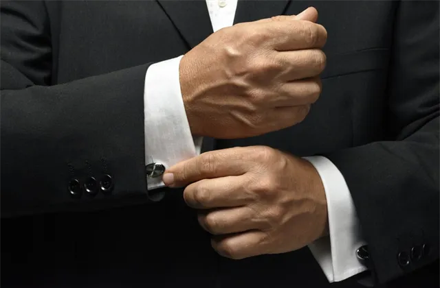 Tři čtvrtiny českých příslušníků elit darují peníze na dobročinnost