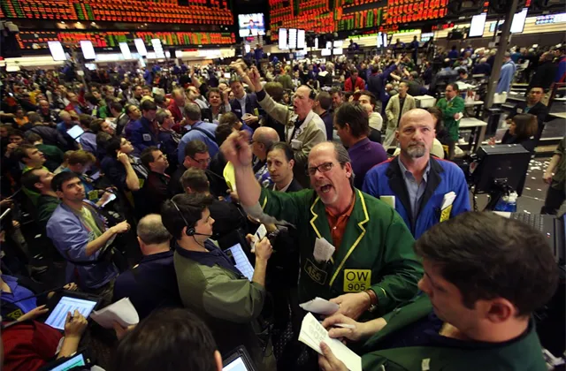 Pokroucené trhy: Mají nyní akcie vůbec alternativu? A kde hledat bezpečné přístavy?