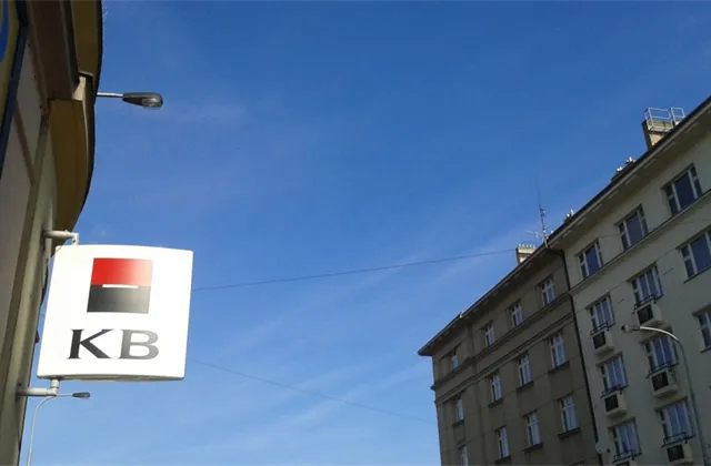 Technická analýza: Akcie Komerční banky budou testovat hladinu 5 200 Kč