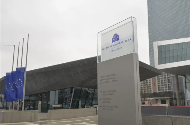 První kolo evropského QE nemusí být poslední, inflaci do plusu vytáhla ropa