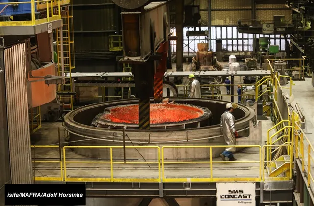 HN: ArcelorMittal plánuje výstavbu nové ocelárny v Ostravě. Půjde o investici v řádu miliard