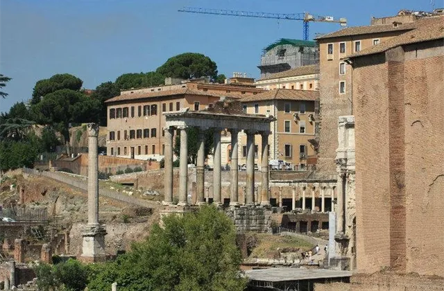 Itálie: Průmyslová výroba v září meziměsíčně roste o 0,2 % (odhad: +0,6 %, srpen: -0,5 %), meziročně o 1,7 % (odhad: 1,4 %, srpen: 1,00 %)