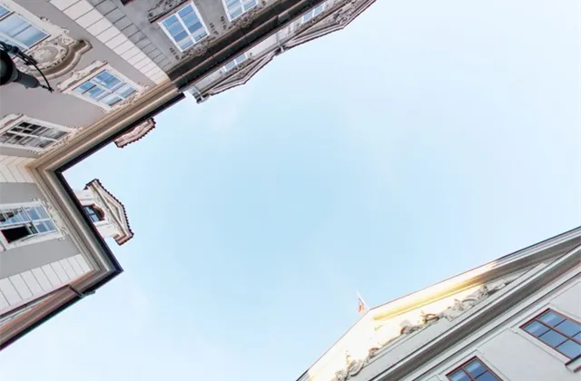 Pravice obstruovala schválení elektronické evidence tržeb, schůze bude pokračovat za týden