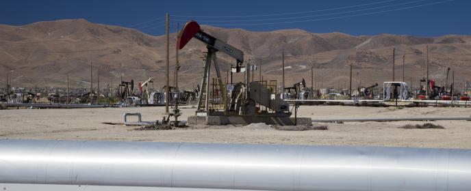 Plynovod v Kalifornii, ropa, těžba - ilustrační foto