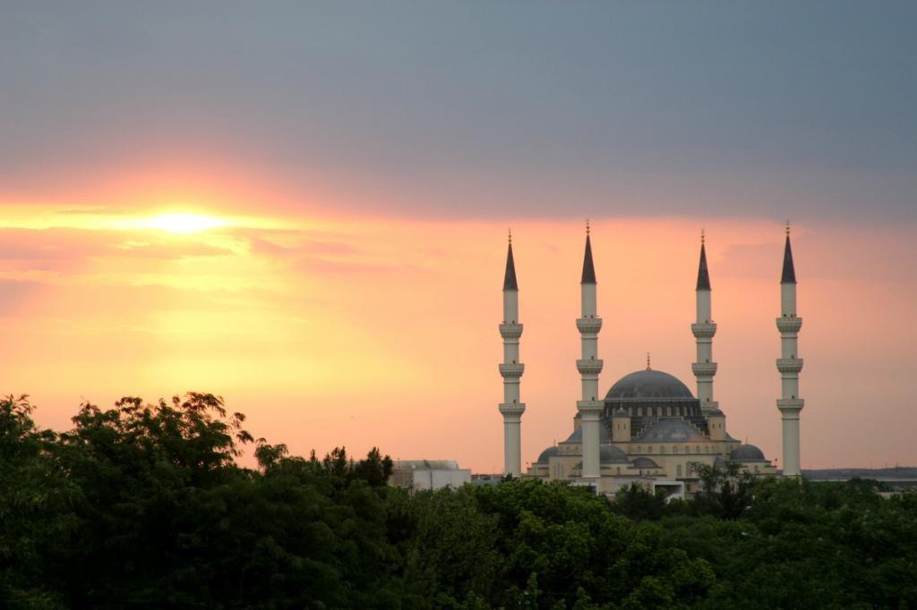 2. Turkmenistán